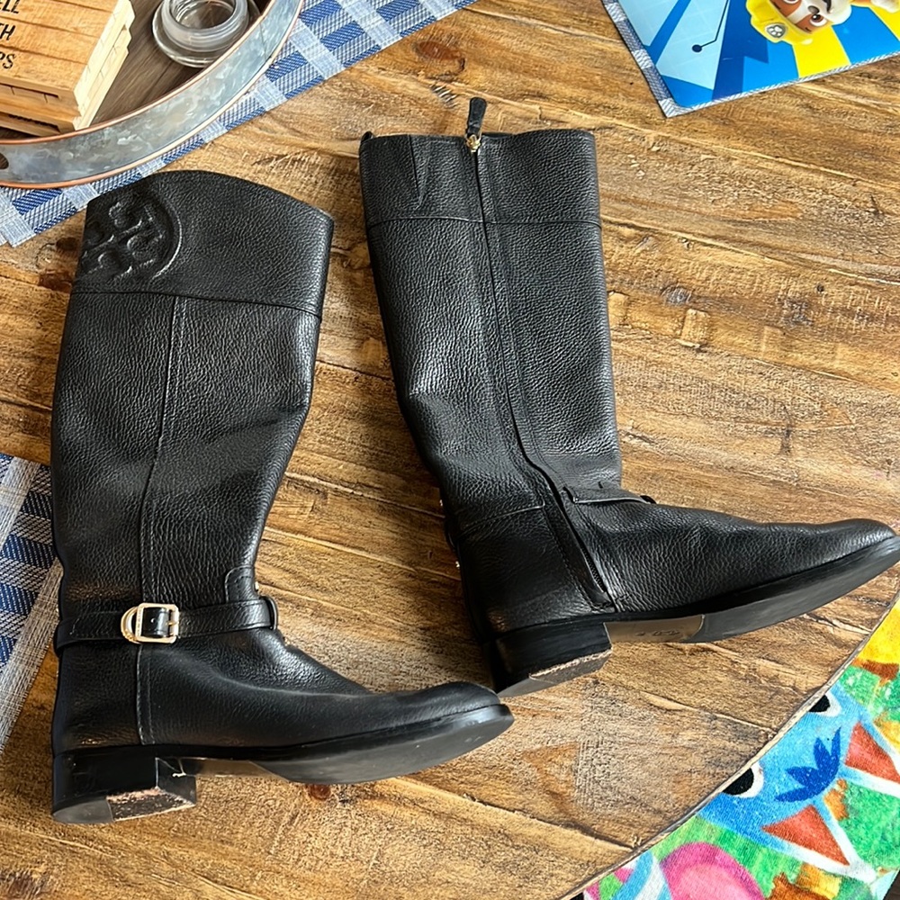 Tory burch Marlene boot size 7